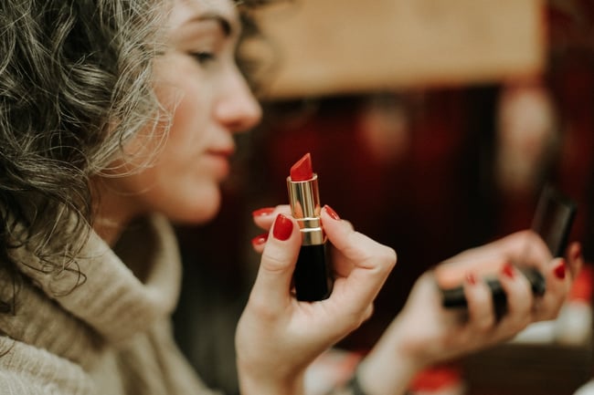 Oshiya Savur of Revlon: How Luxury Beauty Brands Can Build an Amazon Marketing Strategy