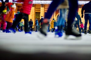 busy shoppers skaters