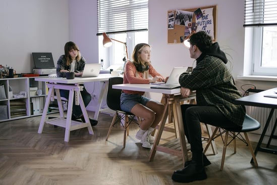 Is AI Elevating Jobs for Ecommerce Teams? (Here’s What Experts Say)